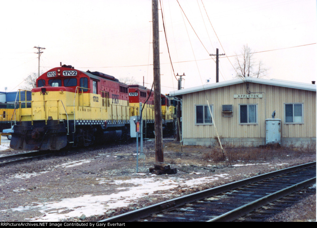 FRVR GP9 #1702 - Fox River Valley RR